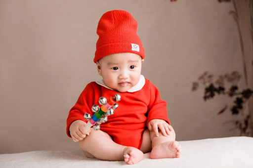 石河子宝宝几个月戴银手镯好 石河子宝宝几个月戴银手镯好